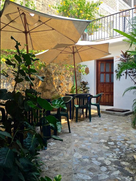 פוארטו אסקונדידו Hotel Mayflower מראה חיצוני תמונה