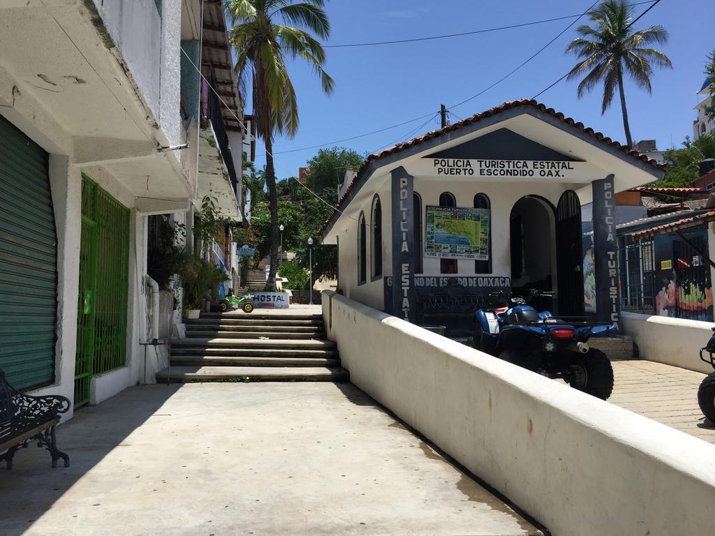 פוארטו אסקונדידו Hotel Mayflower מראה חיצוני תמונה