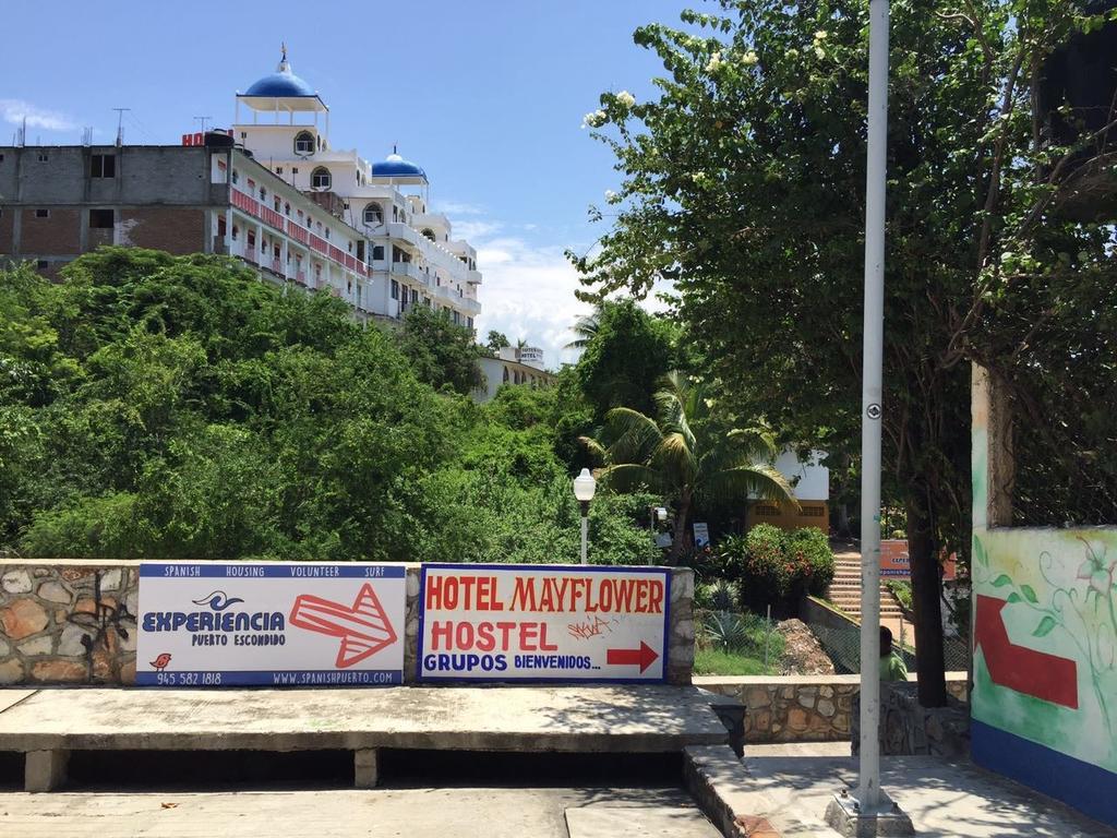 פוארטו אסקונדידו Hotel Mayflower מראה חיצוני תמונה