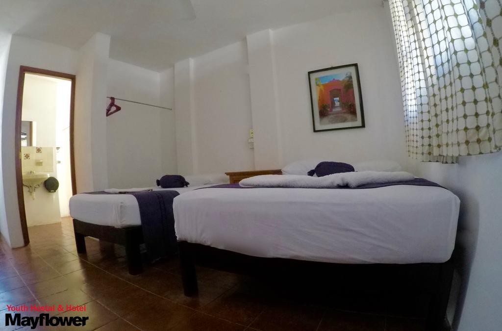 פוארטו אסקונדידו Hotel Mayflower מראה חיצוני תמונה