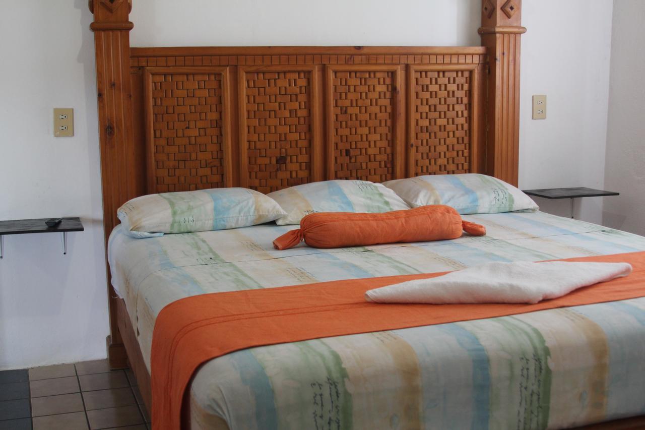 פוארטו אסקונדידו Hotel Mayflower מראה חיצוני תמונה