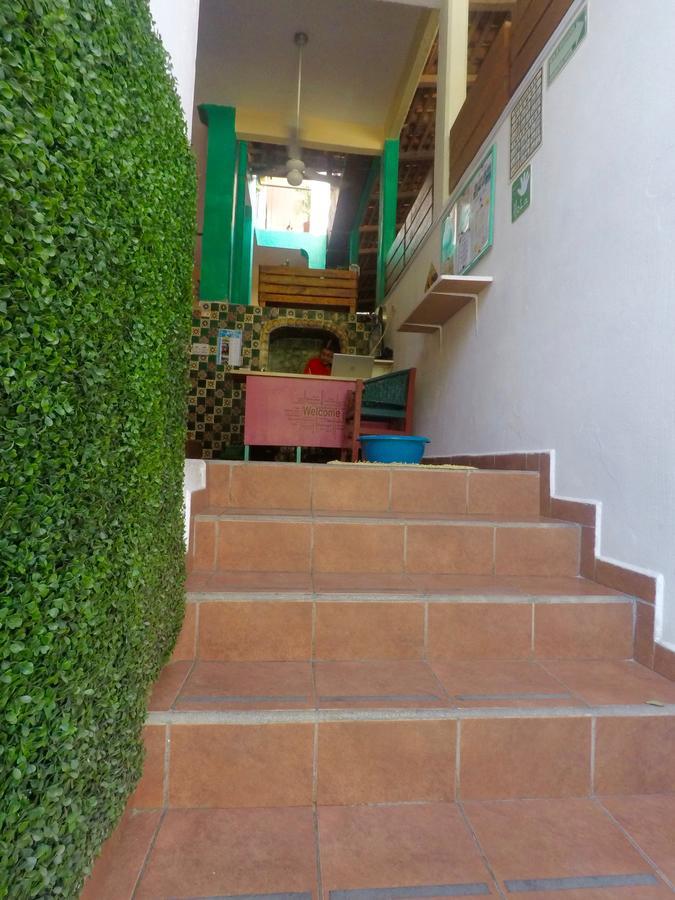 פוארטו אסקונדידו Hotel Mayflower מראה חיצוני תמונה